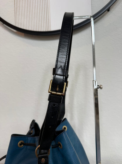 Pre-owned Authentic Louis Vuitton Petite Noe Epi  Shoulder Bag