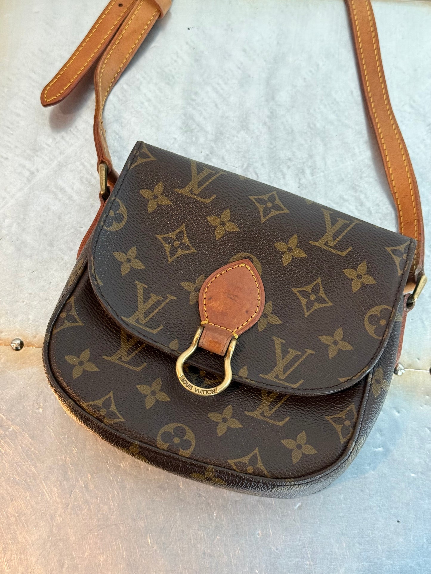 Pre-owned Authentic Louis Vuitton Saint Cloud PM Monogram Crossbody Bag