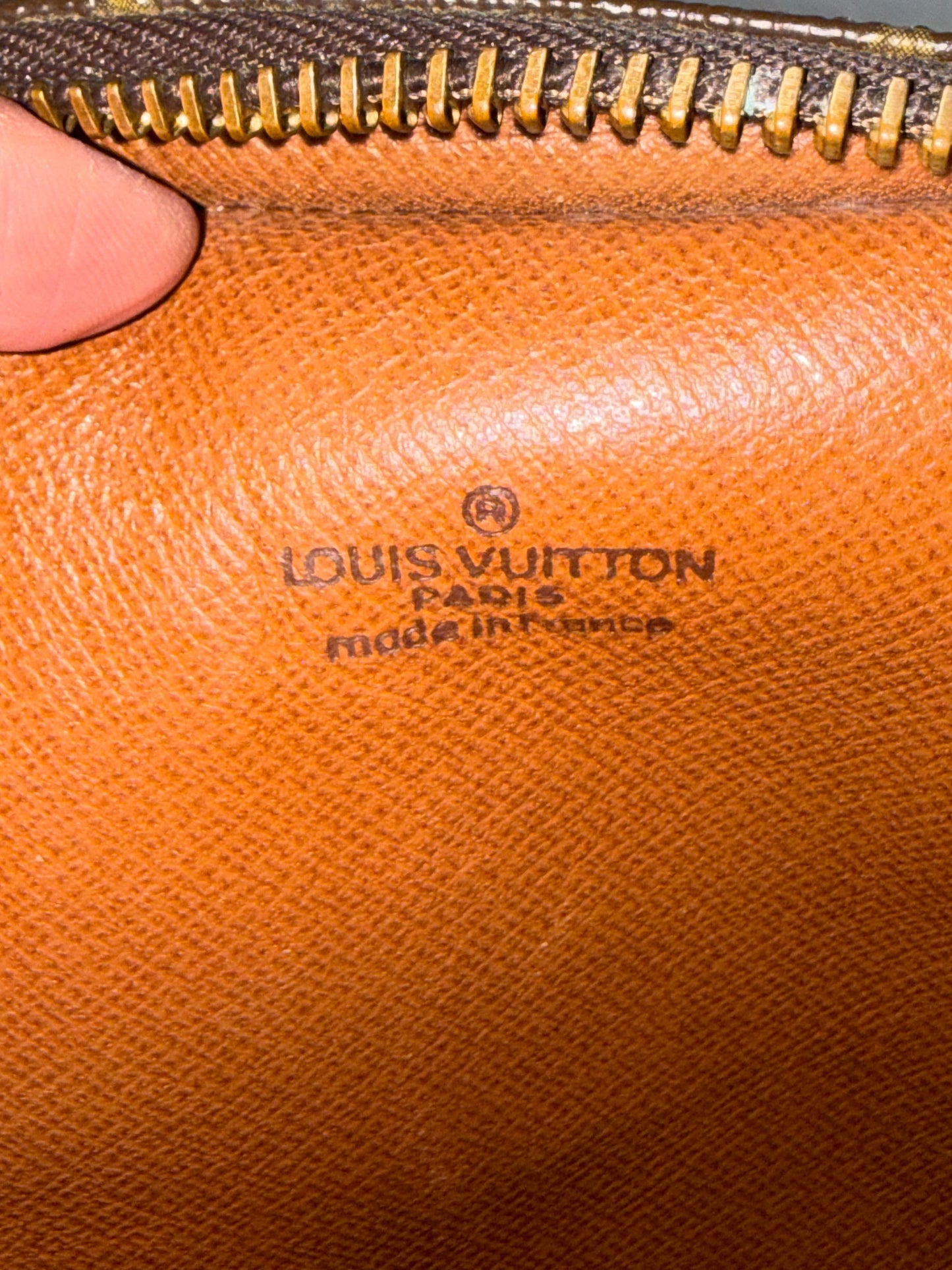 Pre-owned Louis Vuitton Mini Amazon Monogram Crossbody Bag