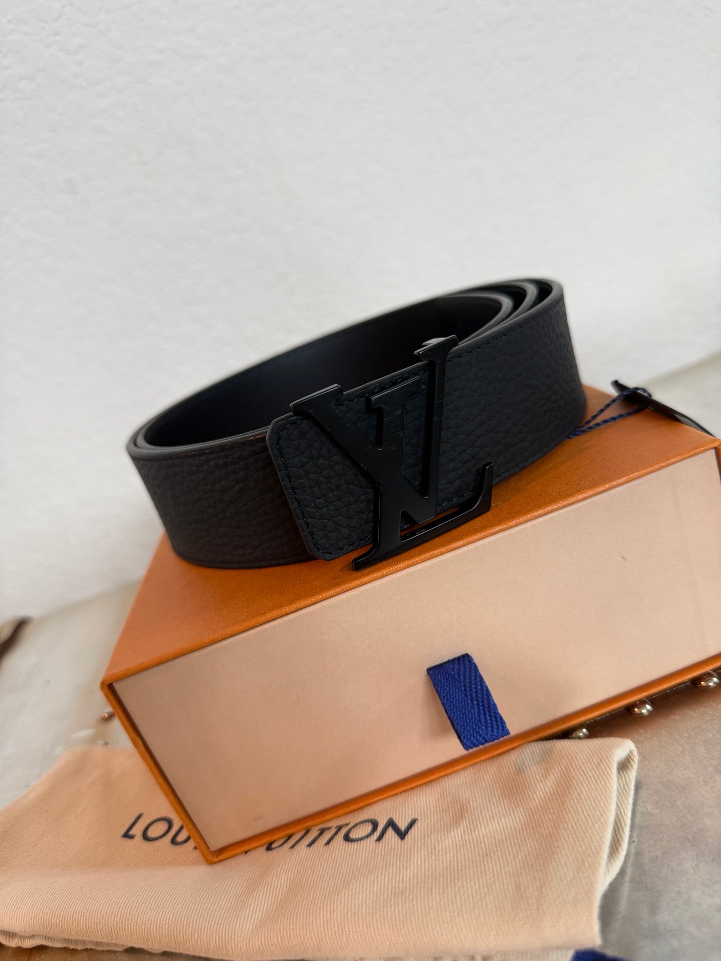 Pre-owned Authentic Louis Vuitton Aerogram 95CM Belt