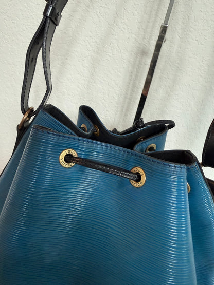 Pre-owned Authentic Louis Vuitton Petite Noe Epi  Shoulder Bag