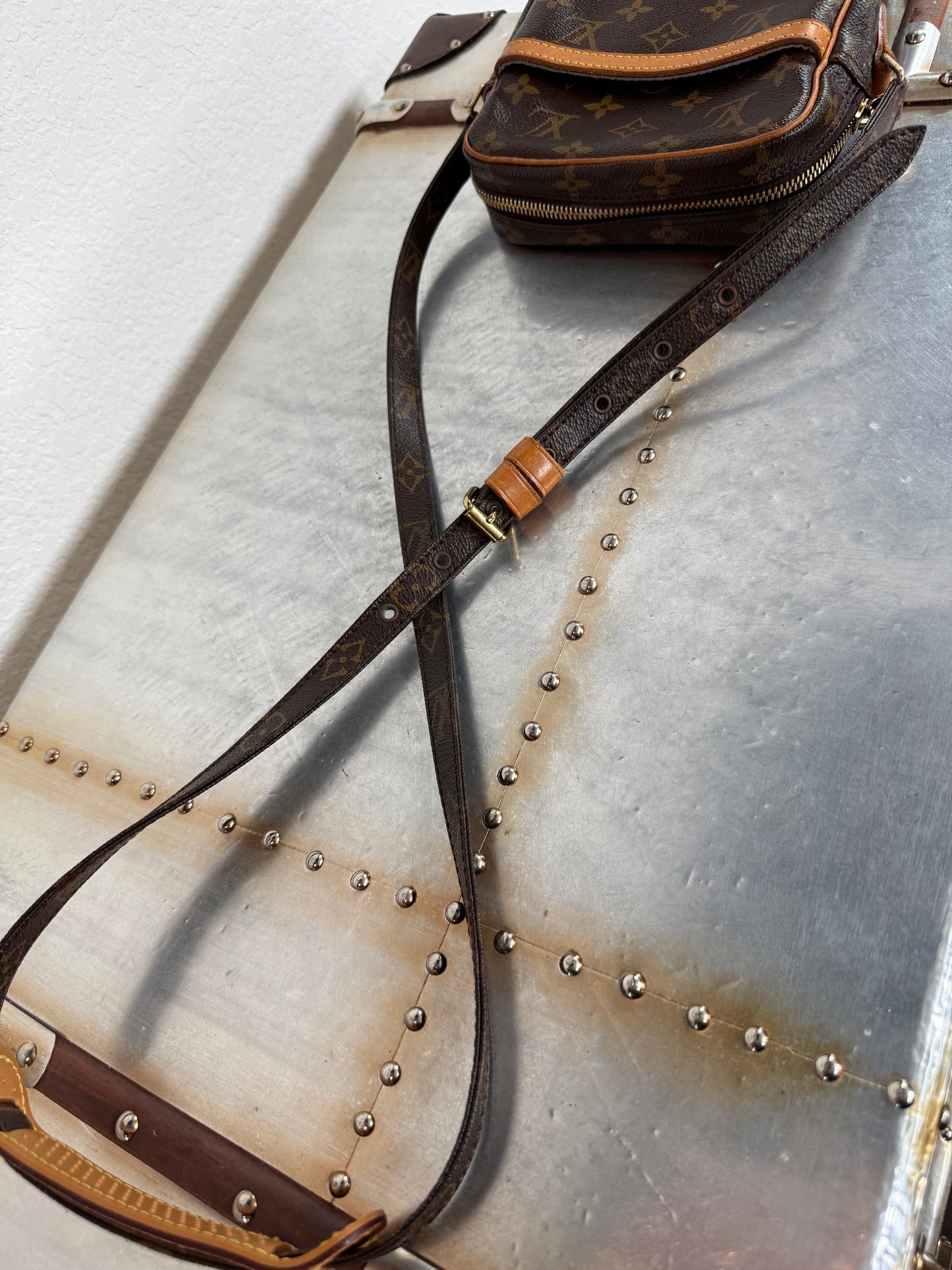 Pre-owned Authentic Louis Vuitton Danube Monogram Crossbody Bag