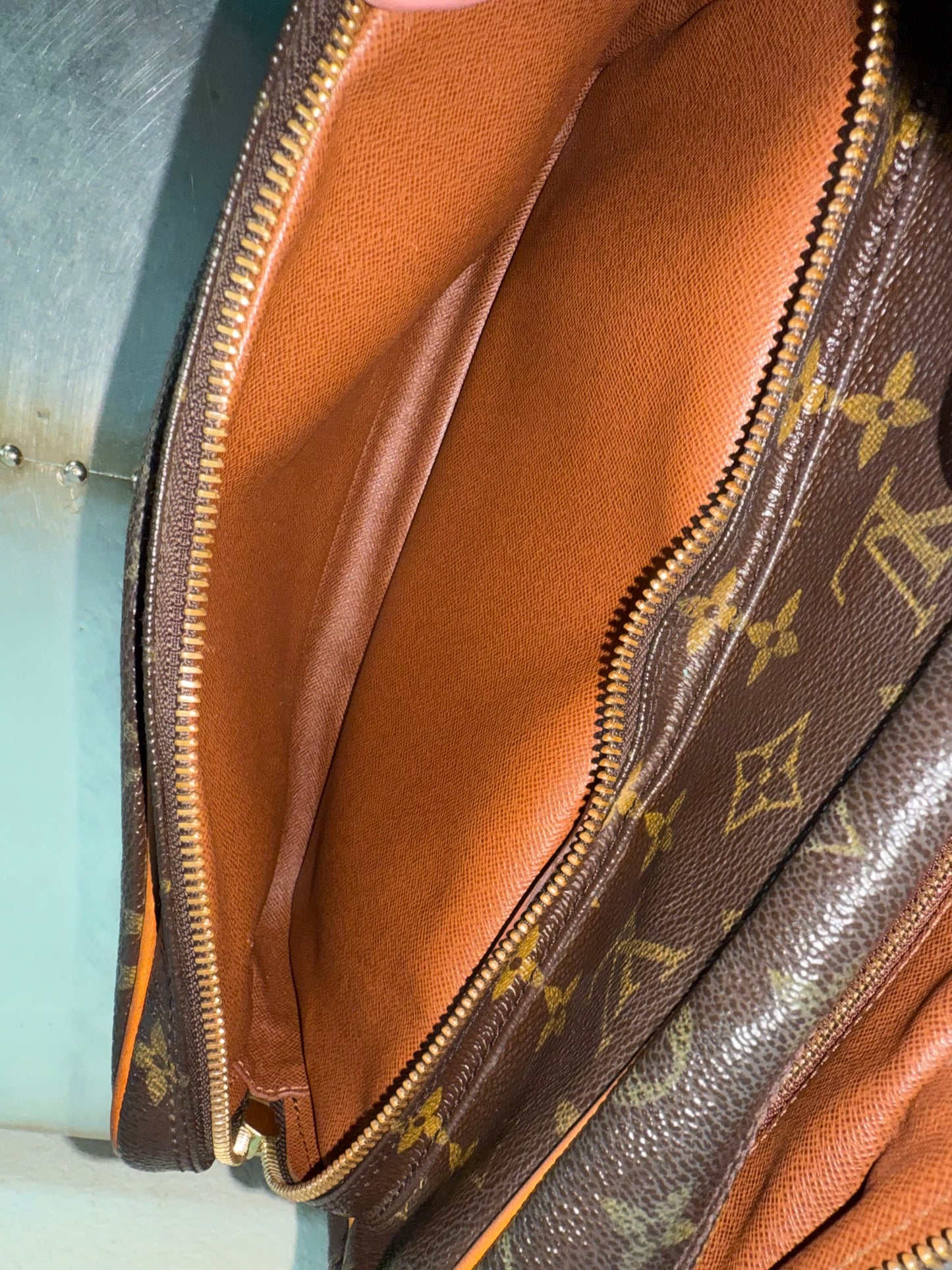 Pre-owned Louis Vuitton Nile PM Monogram Shoulder Bag/ Crossbody Bag