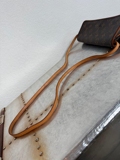 Pre-owned Authentic Louis Vuitton Pochette Twin GM Monogram Shoulder Bag