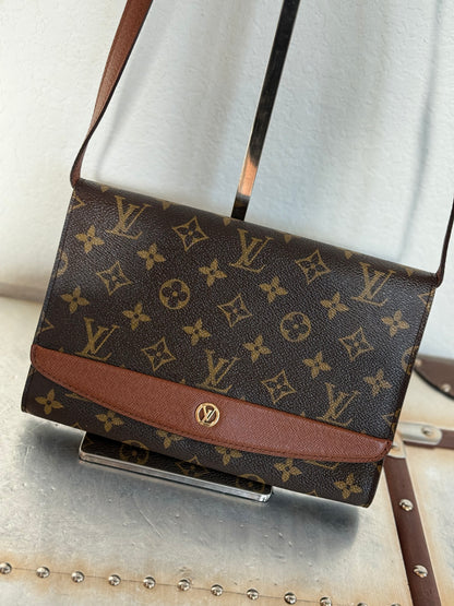 Pre-owned Authentic Louis Vuitton Bordeaux 2-Way Clutch / Shoulder Bag