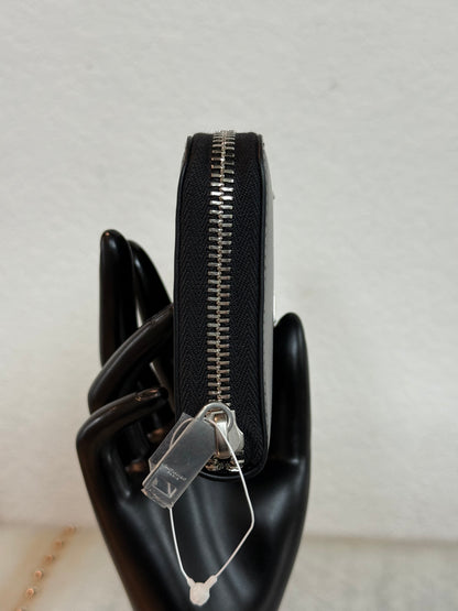 YVES SAINT LAURENT BLACK CASSANDRE ZIP LONG WALLET