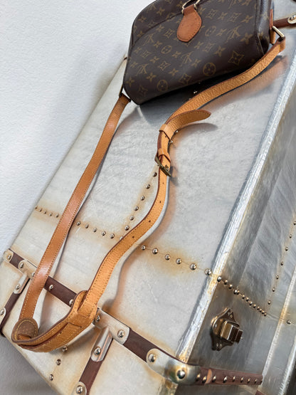 Pre-owned Authentic Louis Vuitton Saint Cloud GM Monogram Crossbody Bag