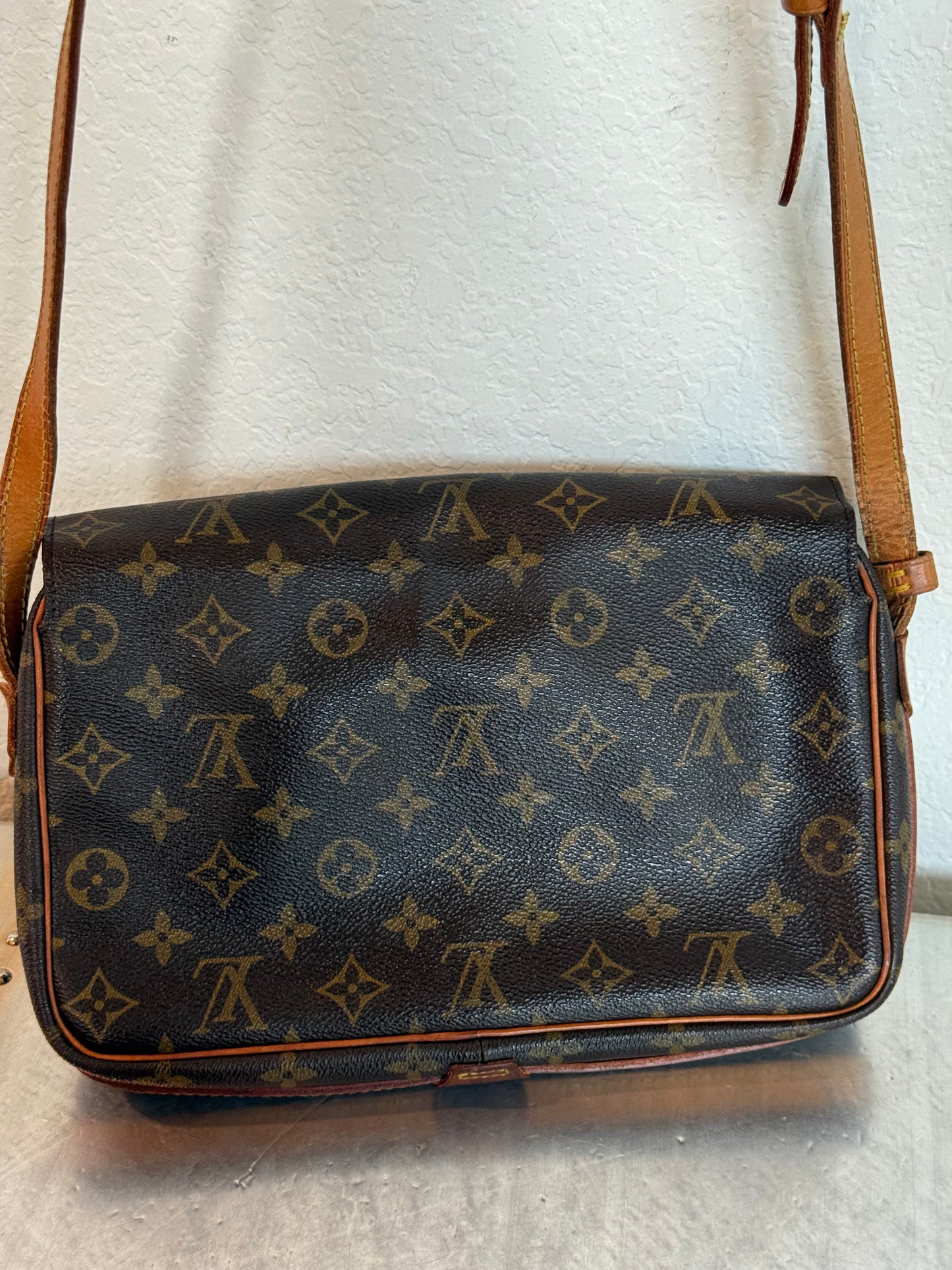 Pre-owned Authentic Louis Vuitton Saint Germain 28 Monogram Shoulder / Crossbody Bag