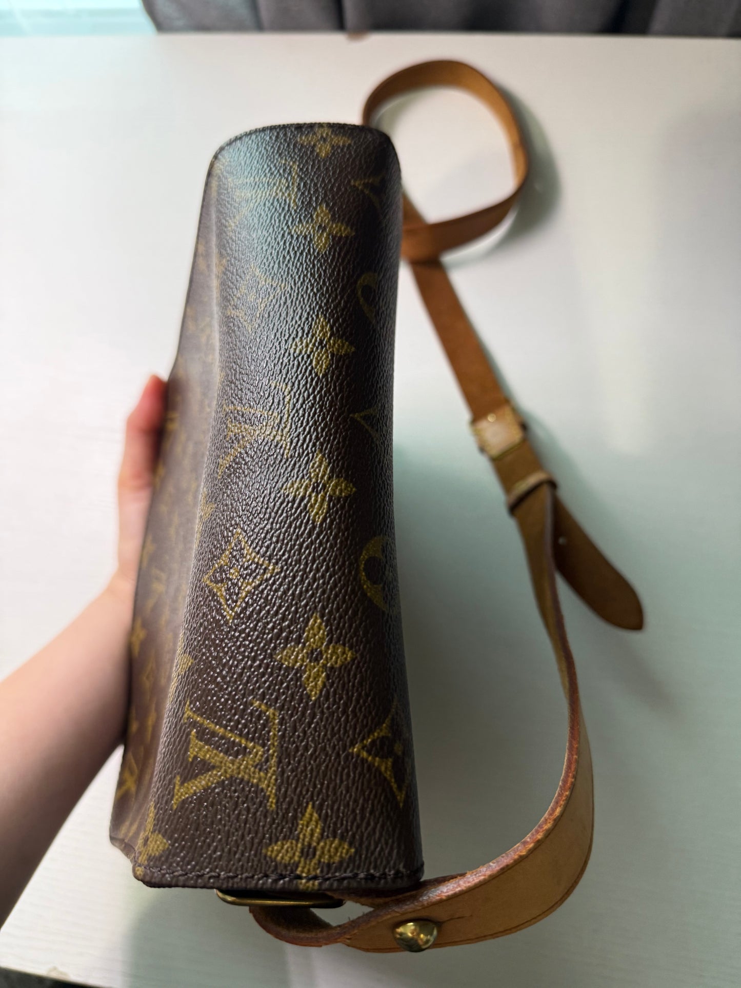 Pre-owned Louis Vuitton Cartouchiere GM Monogram Shoulder / Crossbody Bag