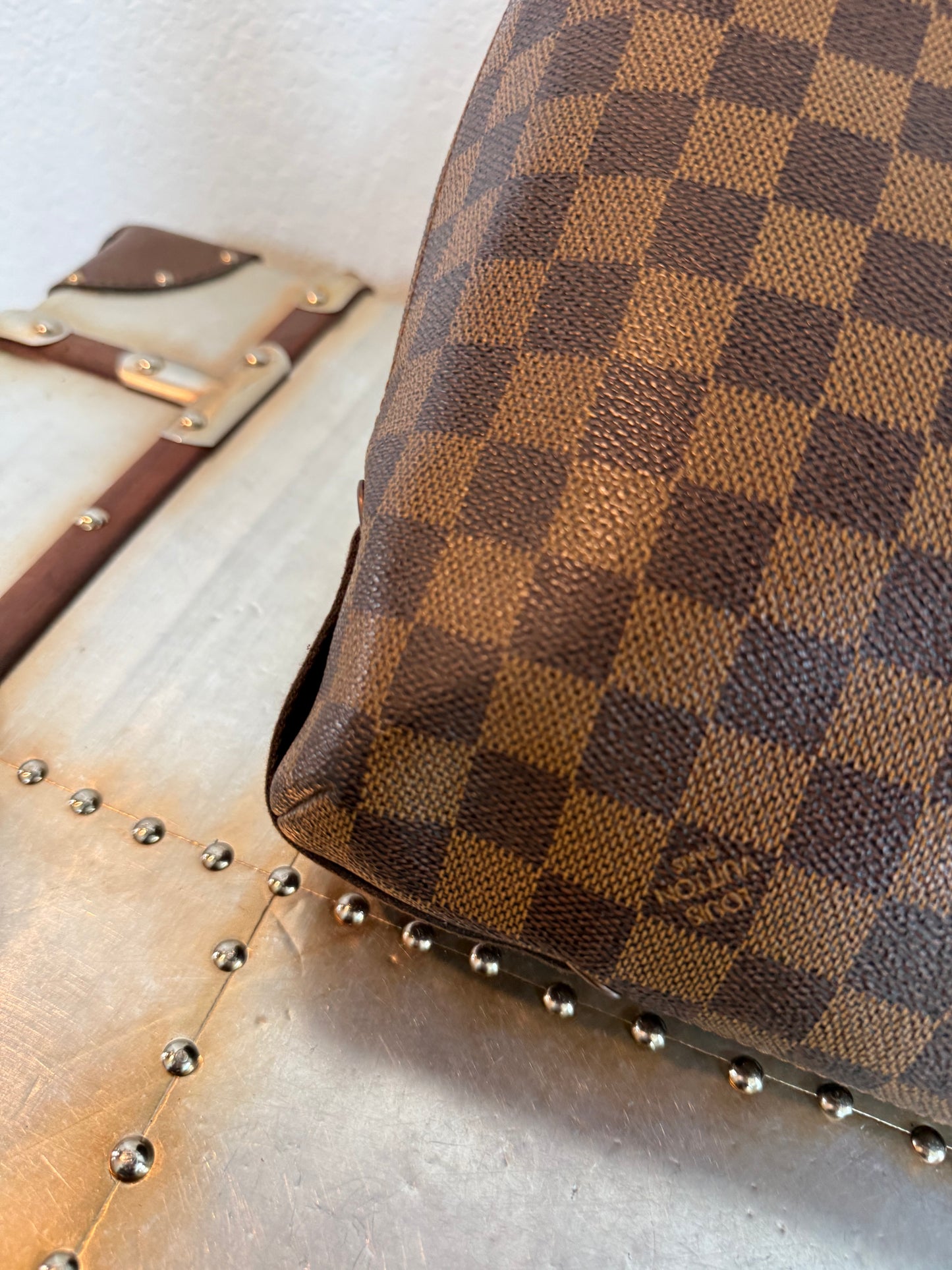 Pre-owned Authentic Brooklyn Mm Damier Ebene Crossbody Bag