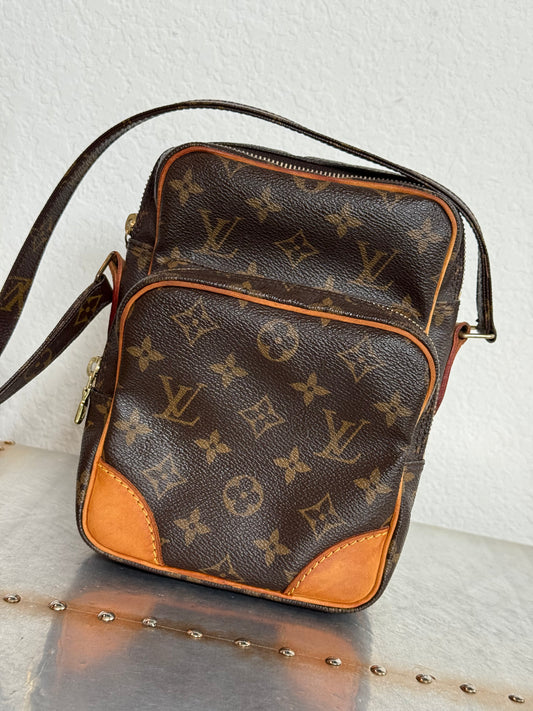 Pre-owned Authentic Louis Vuitton Amazon Monogram Crossbody Bag