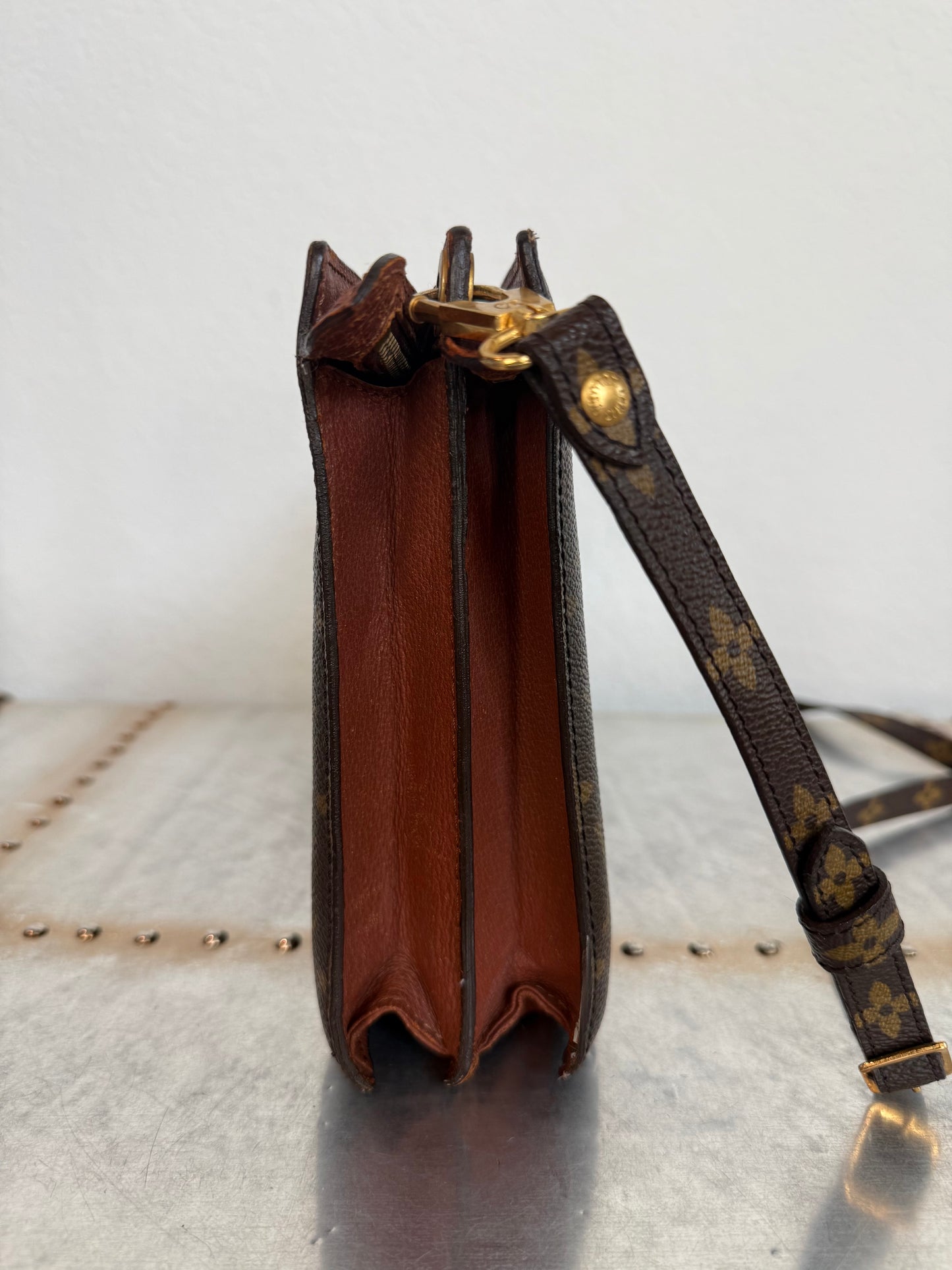 Pre-owned Authentic Louis Vuitton Enghien Monogram Shoulder Bag/ Crossbody Bag