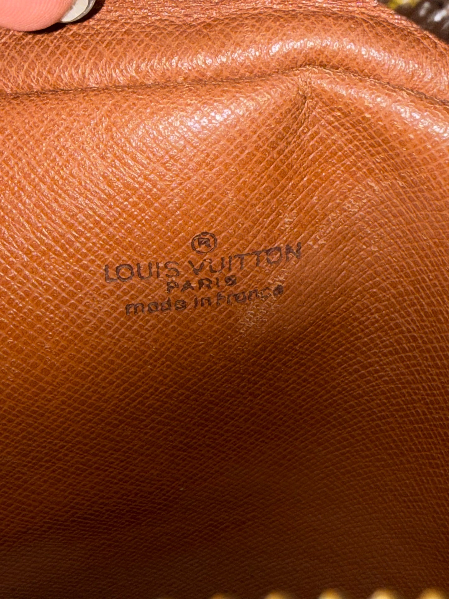 Pre-owned Authentic Louis Vuitton Amazon Monogram Crossbody Bag