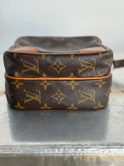 Pre-owned Authentic Louis Vuitton Amazon Monogram Crossbody Bag