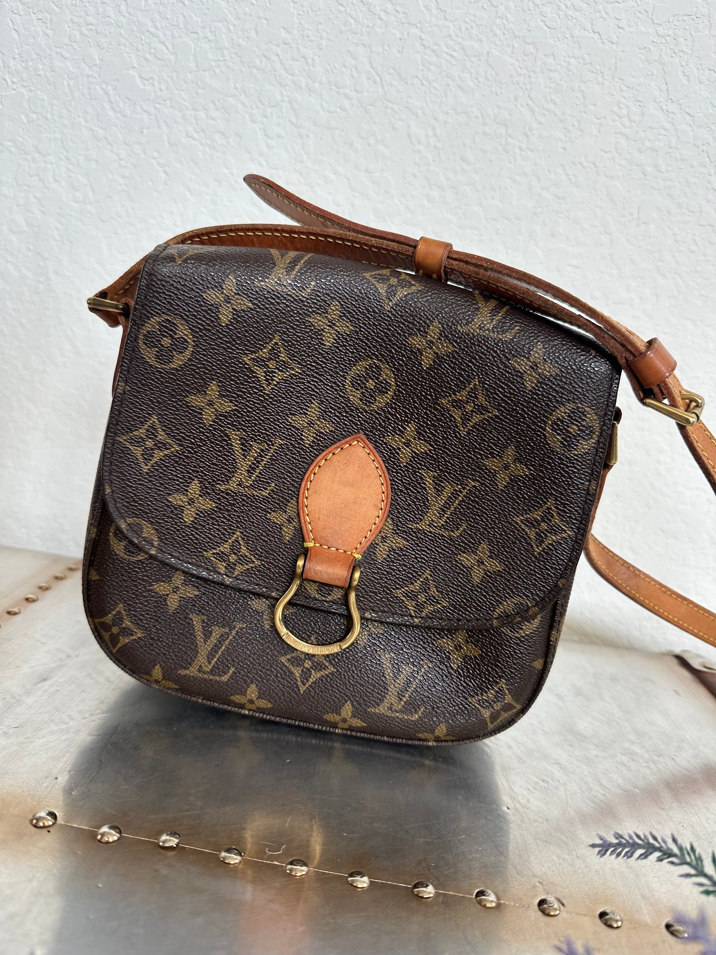 Pre-owned Authentic Louis Vuitton Saint Cloud MM Monogram Shoulder / Crossbody Bag