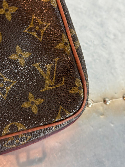Pre-owned Louis Vuitton Cartouchiere MM Monogram Shoulder / Crossbody Bag