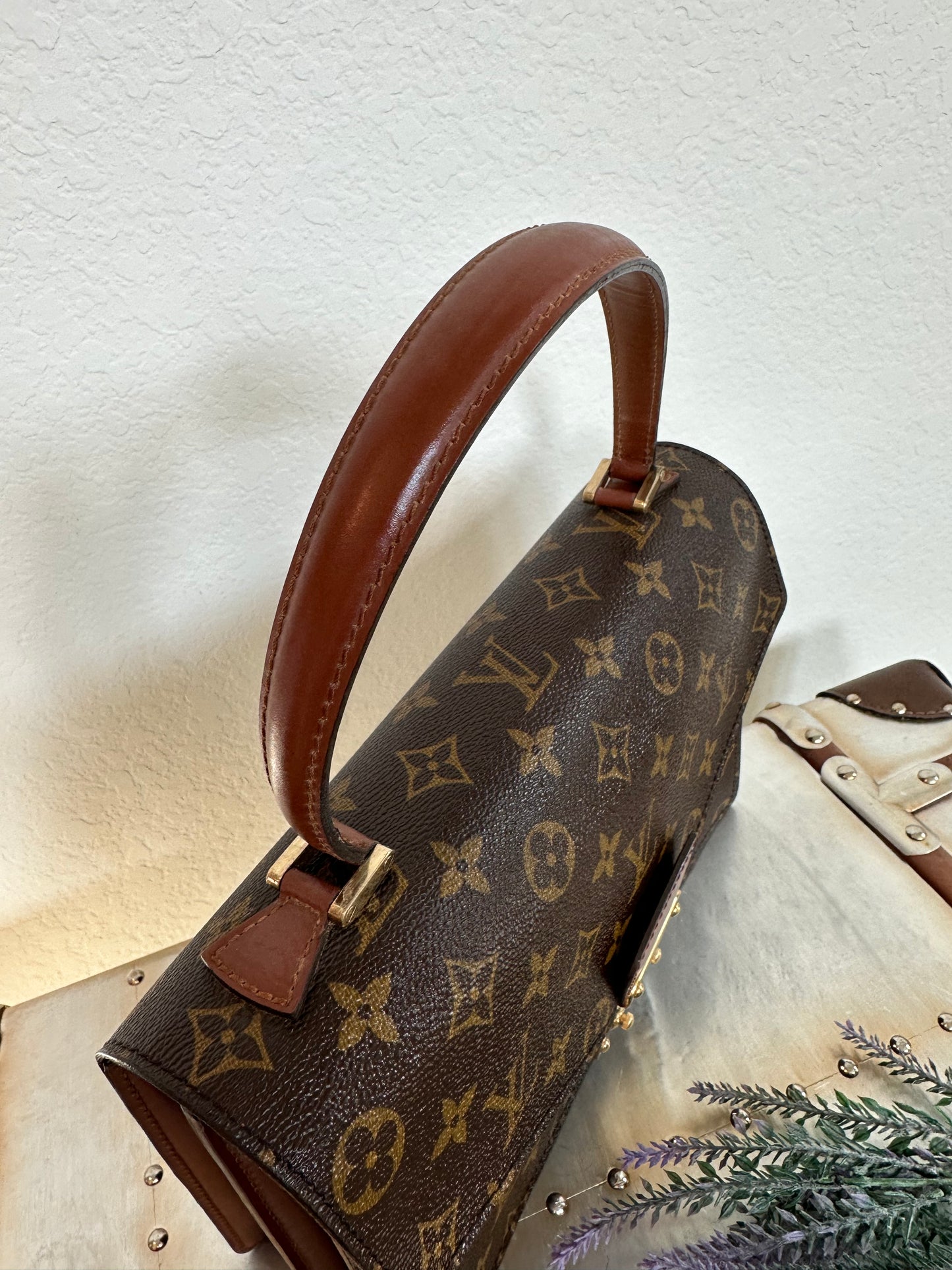 Pre-owned Authentic Louis Vuitton Concorde Monogram Handbag