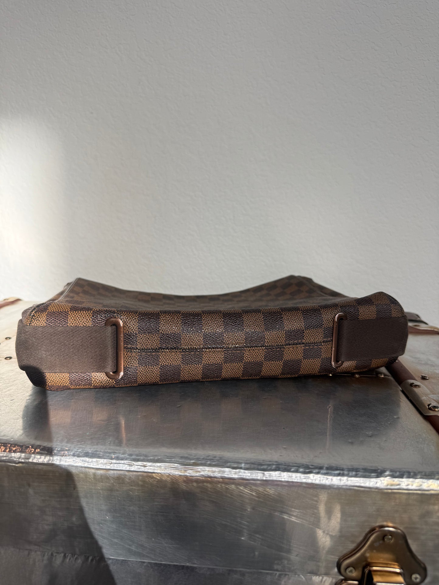 Pre-owned Authentic Brooklyn Mm Damier Ebene Crossbody Bag