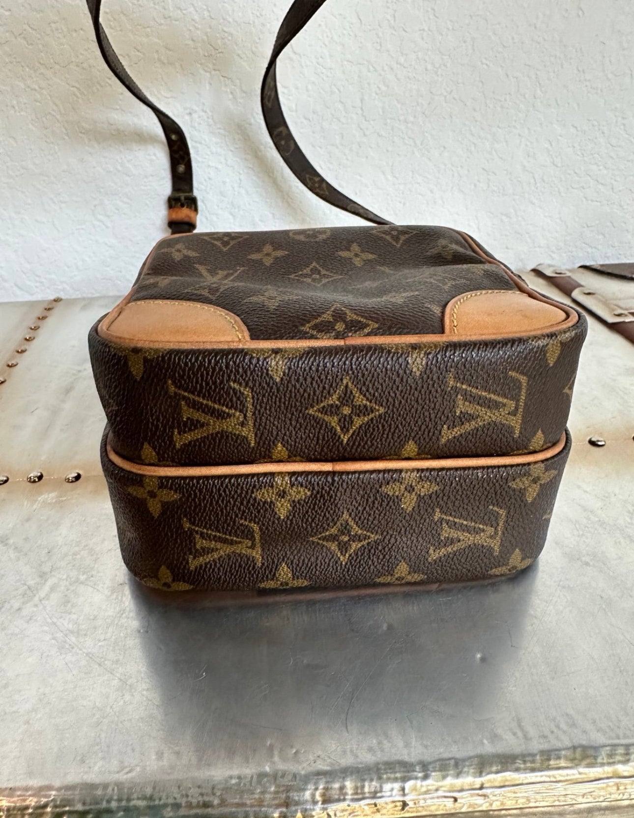 Pre-owned Authentic Louis Vuitton Amazon Monogram Crossbody Bag