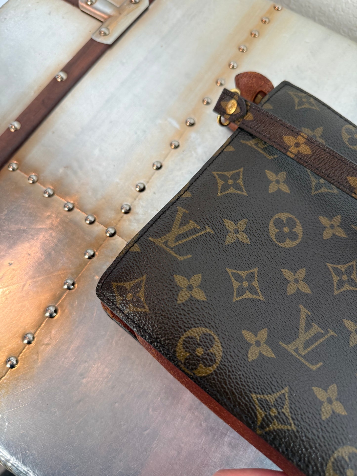 Pre-owned Authentic Louis Vuitton Enghien Monogram Shoulder Bag/ Crossbody Bag