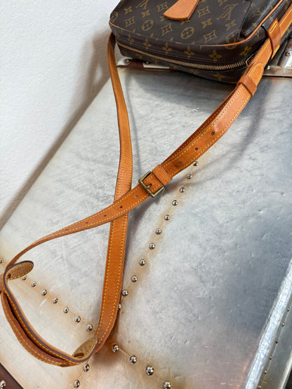 Pre-owned Authentic Louis Vuitton Jeune Fille GM Monogram Crossbody Bag