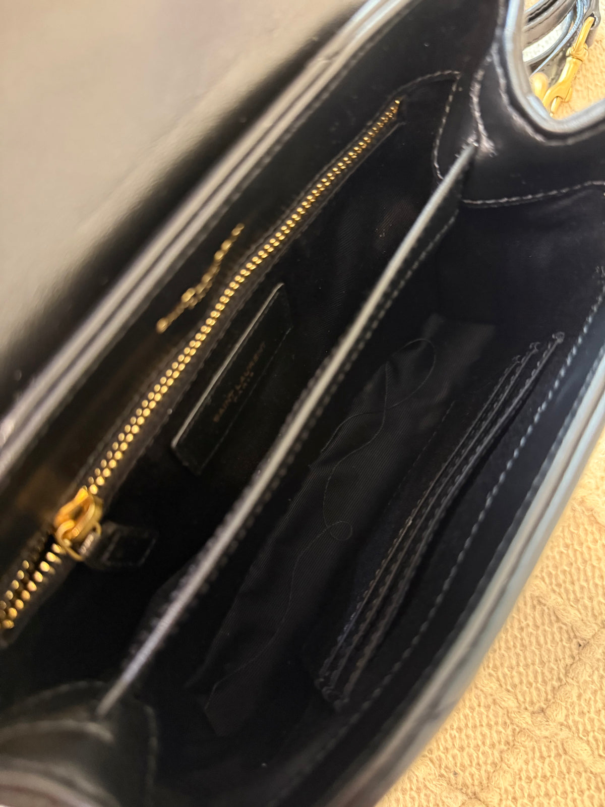 SAINT LAURENT
Calfskin Y Quilted Monogram Toy Loulou Black Crossbody Bag
