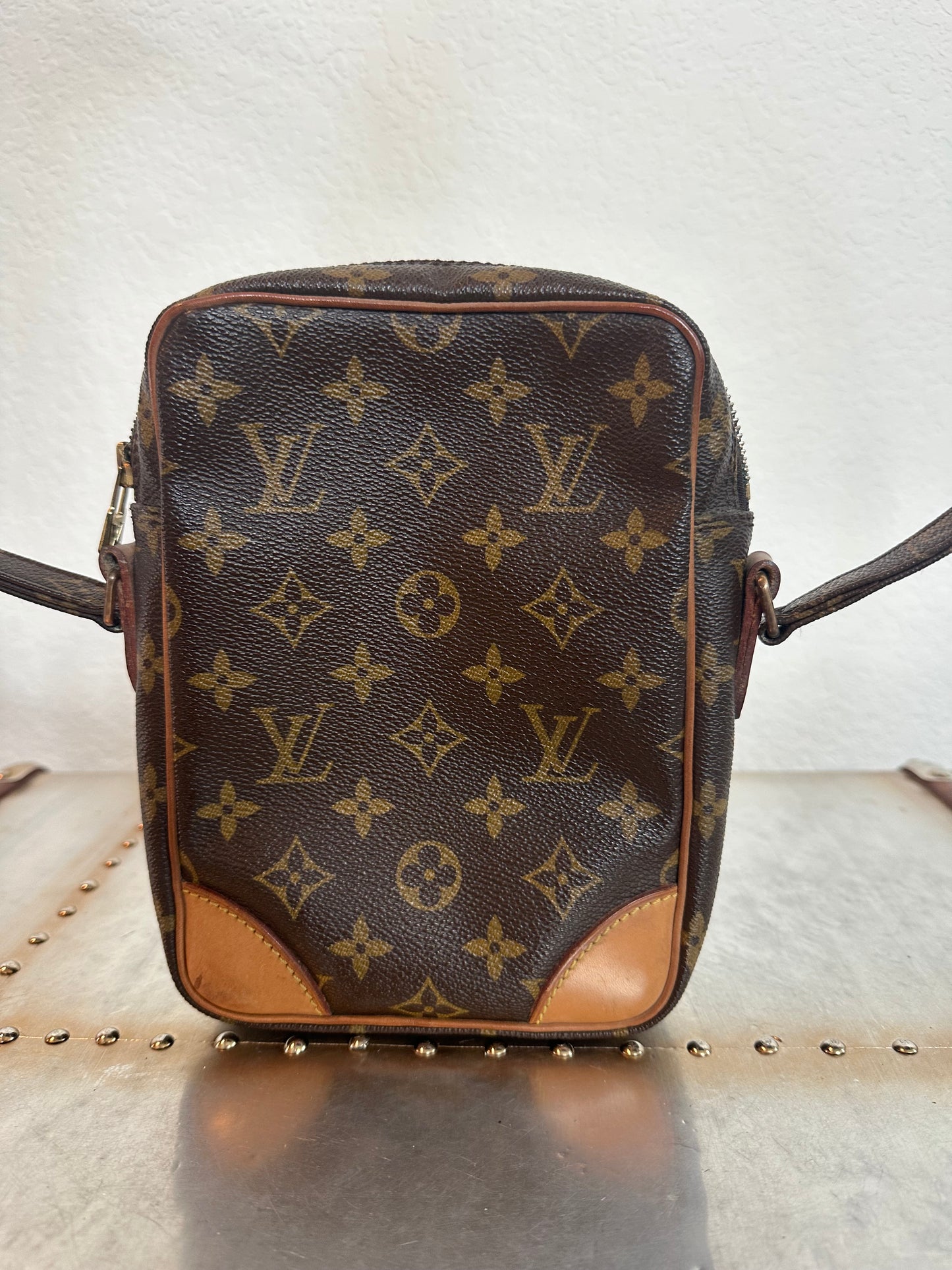 Pre-owned Authentic Louis Vuitton Amazon Monogram Crossbody Bag