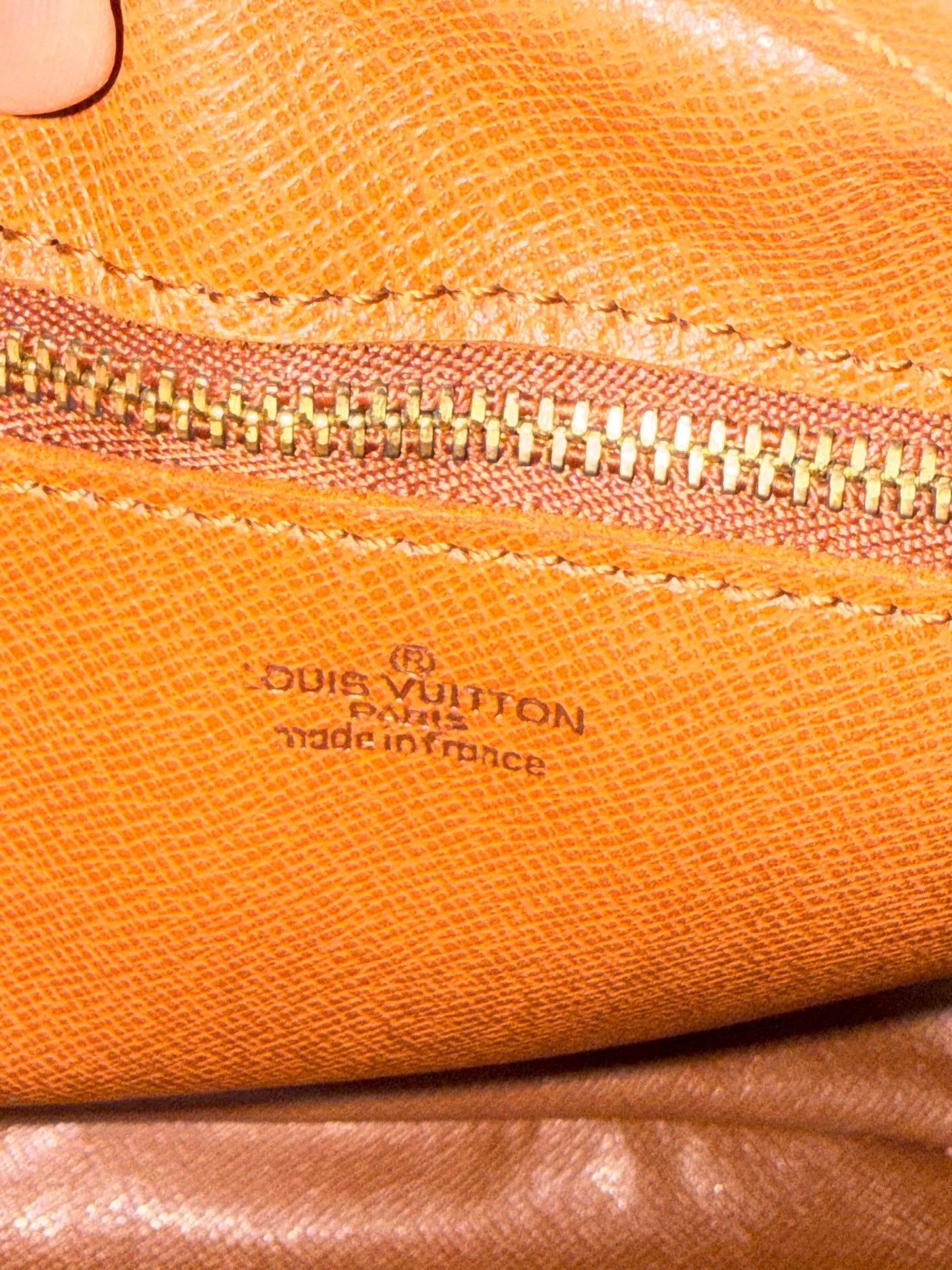 Pre-owned Authentic Louis Vuitton Jeune Fille GM Monogram Crossbody Bag