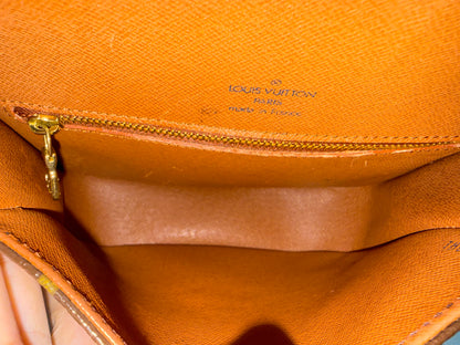 Pre-owned Authentic Louis Vuitton Saint Cloud MM Monogram Crossbody Bag