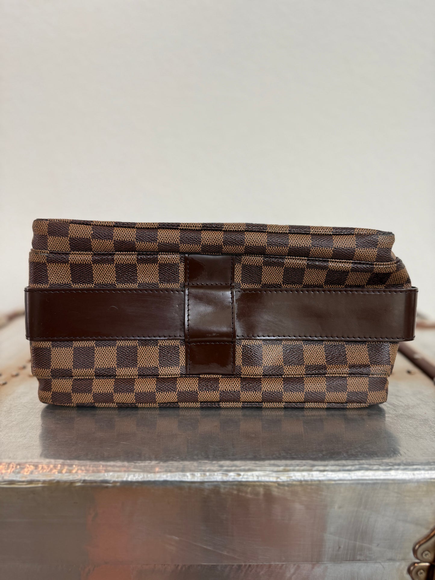 Pre-owned Authentic Louis Vuitton Naviglio Damier Ebene Crossbody Bag