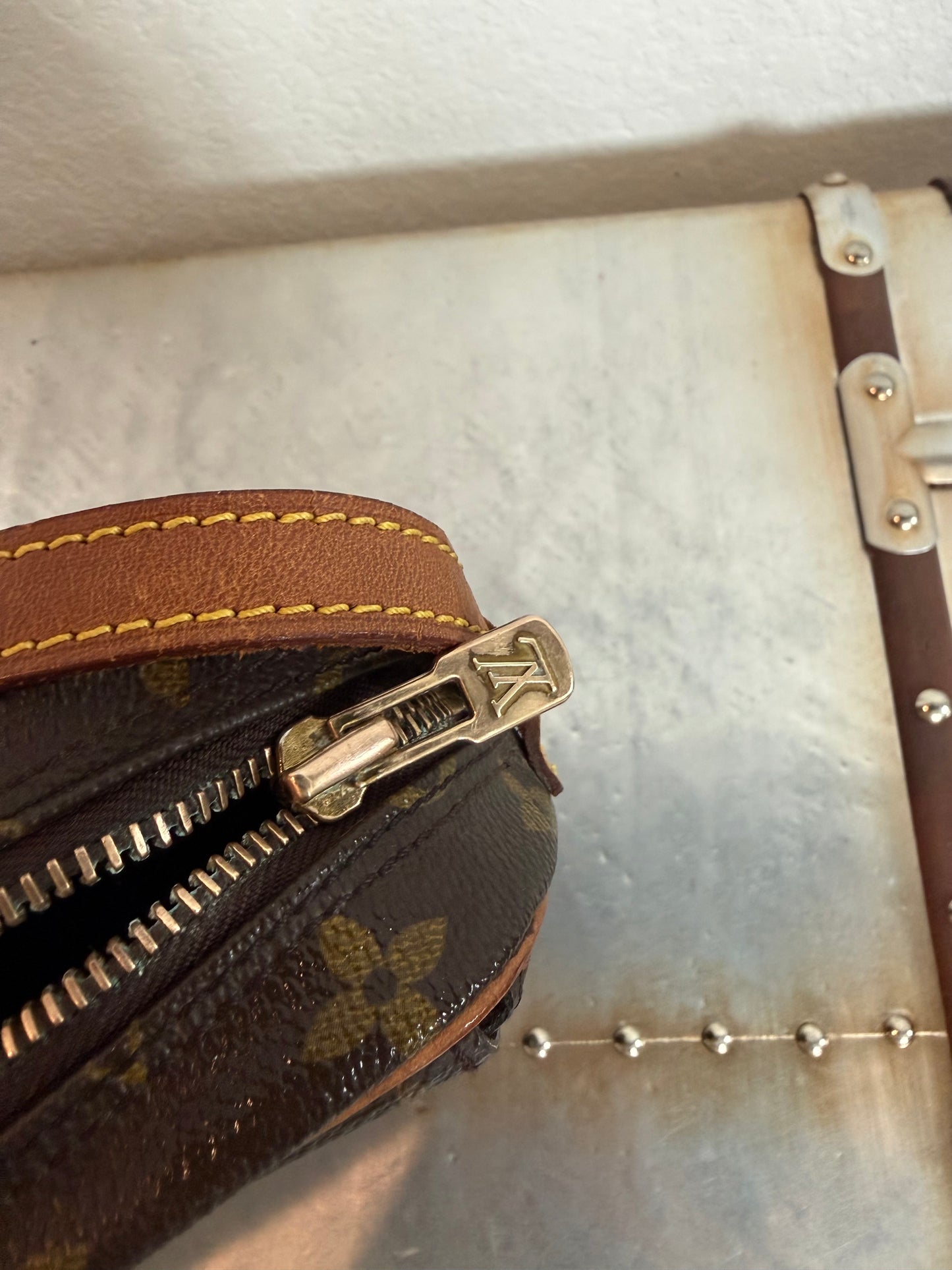 Pre-owned Authentic Louis Vuitton Jeune Fille PM Monogram Crossbody Bag