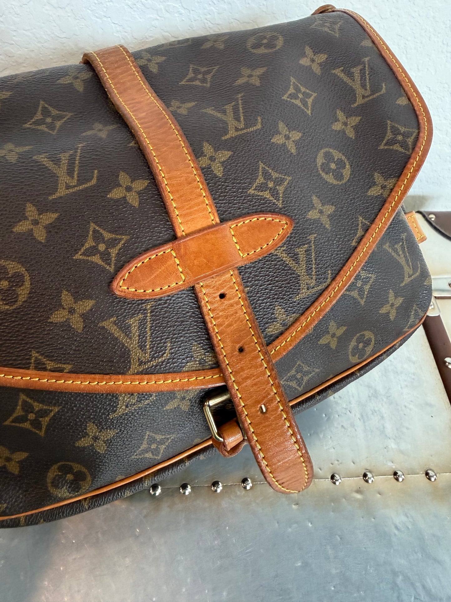 Pre-owned Authentic Louis Vuitton Saumur 30 Monogram Crossbody Bag
