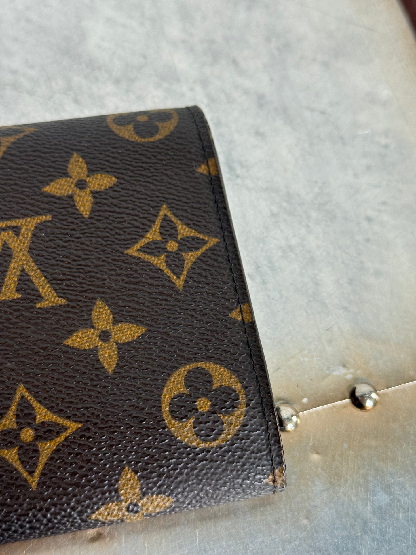 Pre-owned Authentic Louis Vuitton Portefeuille  International Monogram Wallet