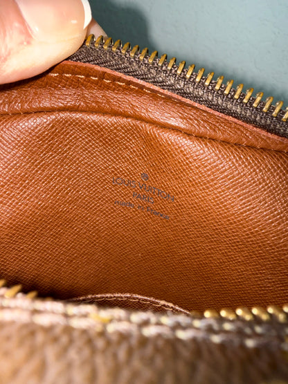 Pre-owned Authentic Louis Vuitton Amazon Monogram Crossbody Bag