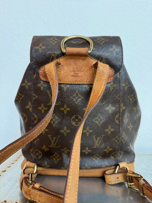 Pre-owned Authentic Louis Vuitton Montsouris MM Monogram Backpack