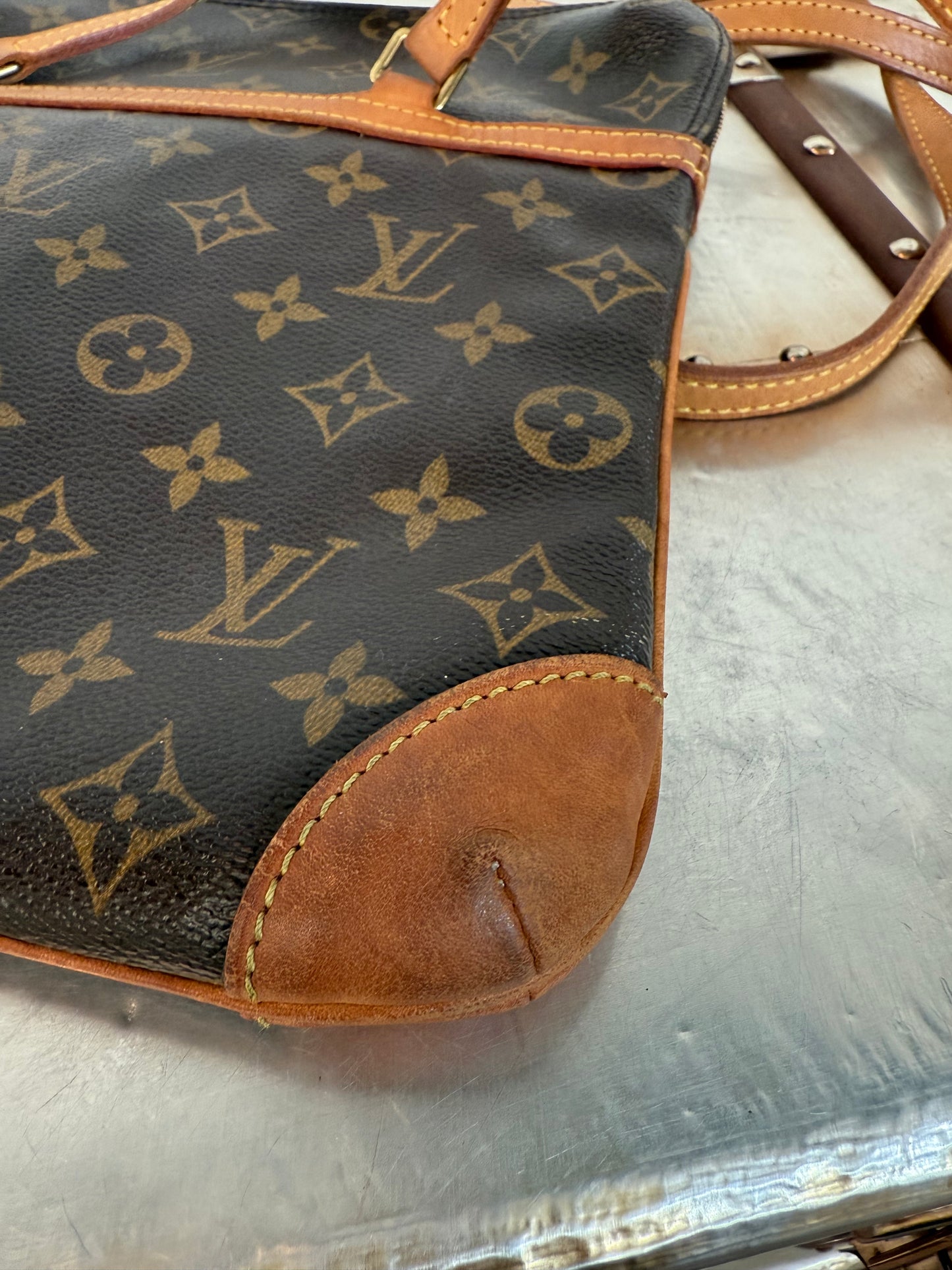 Pre-owned Authentic Louis Vuitton Sac Coussin GM Monogram Shoulder Bag