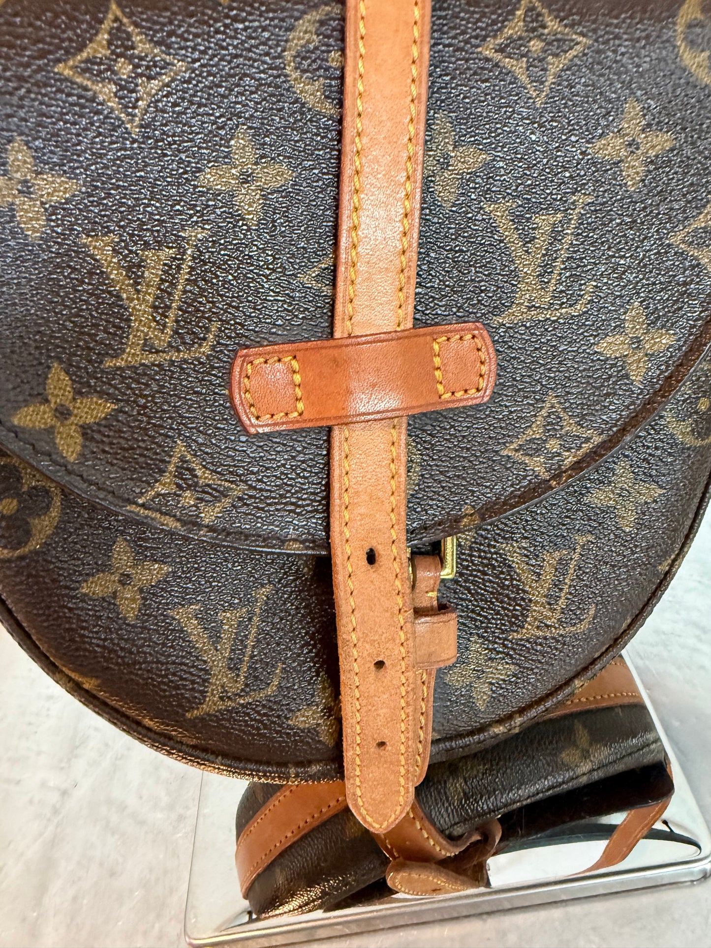 Pre-owned Authentic Louis Vuitton Chantilly PM Monogram Crossbody Bag