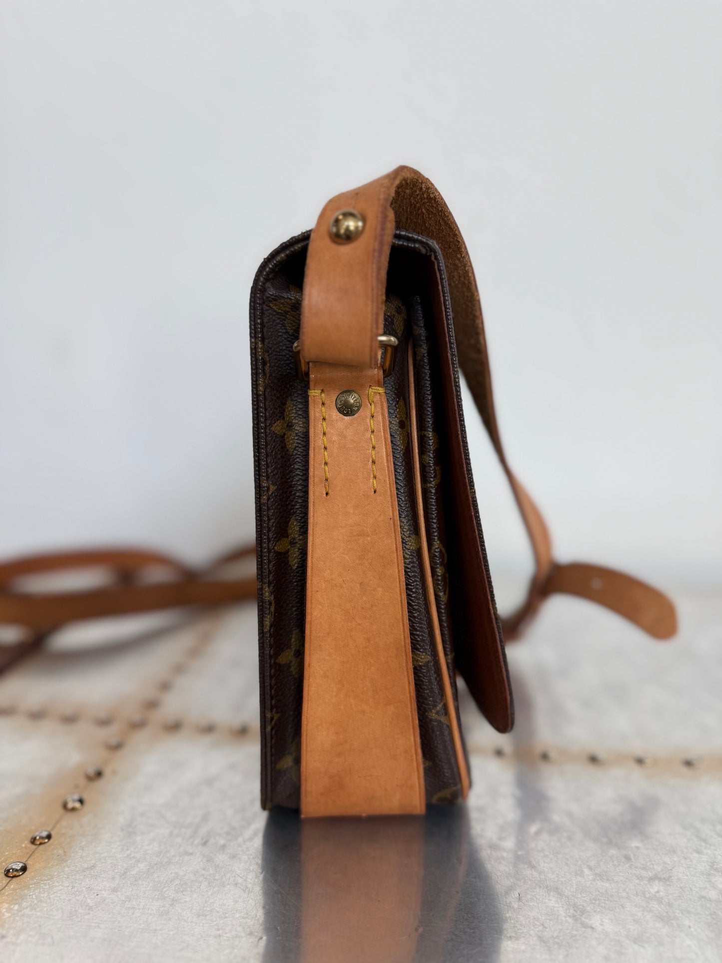 Pre-owned Louis Vuitton Cartouchiere GM Monogram Shoulder / Crossbody Bag