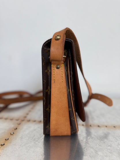 Pre-owned Louis Vuitton Cartouchiere GM Monogram Shoulder / Crossbody Bag