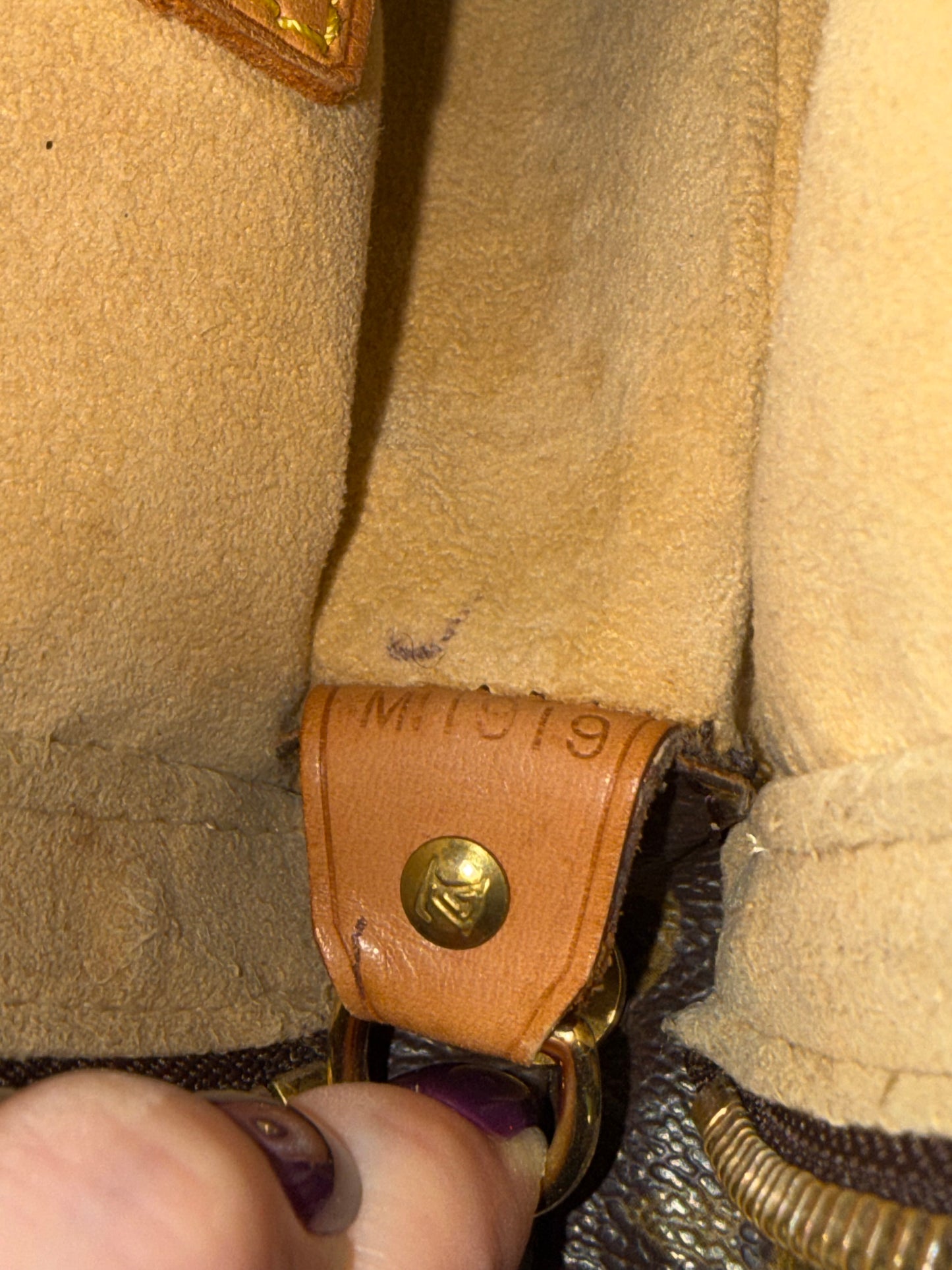 Pre-owned Authentic Louis Vuitton Looping GM Monogram Shoulder Bag