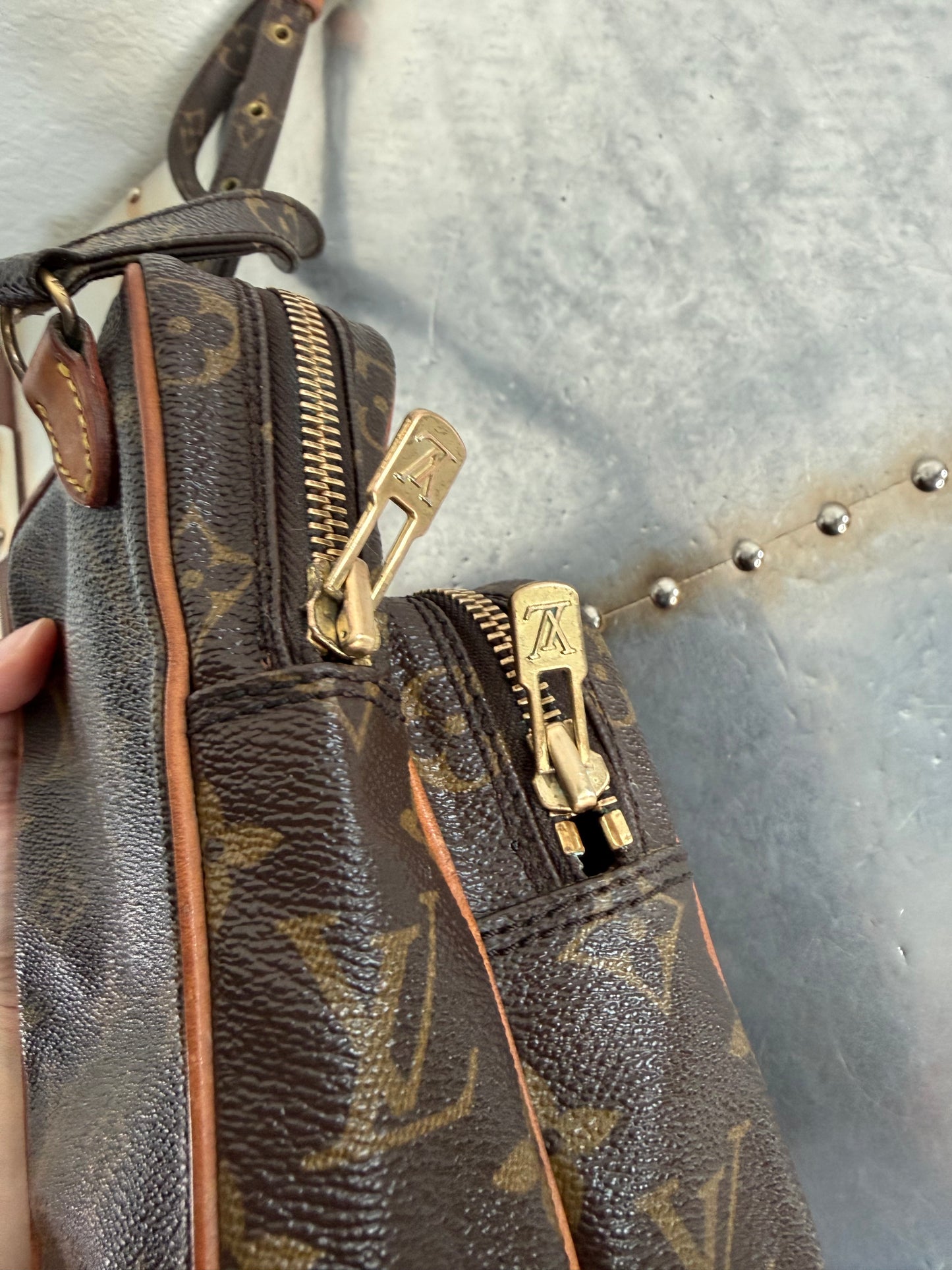 Pre-owned Louis Vuitton Mini Amazon Monogram Crossbody Bag