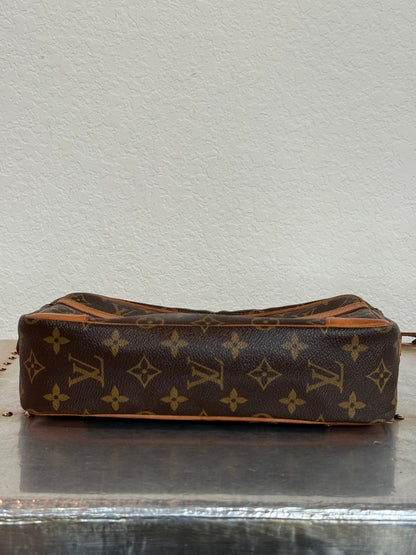 Pre-owned Authentic Louis Vuitton Trocadero 27 Monogram Crossbody Bag