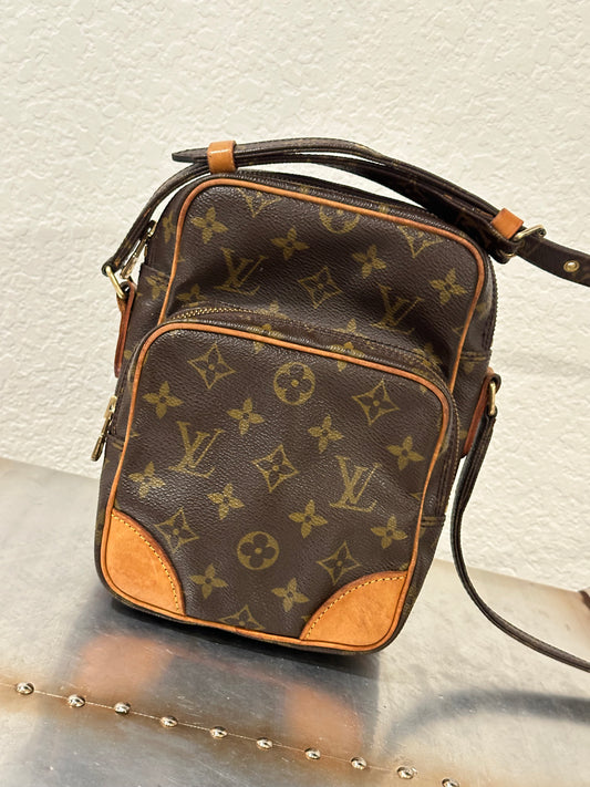 Pre-owned Authentic Louis Vuitton Amazon Monogram Crossbody Bag