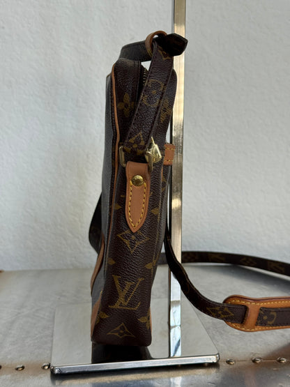 Pre-owned Authentic Louis Vuitton Danube Monogram Crossbody Bag