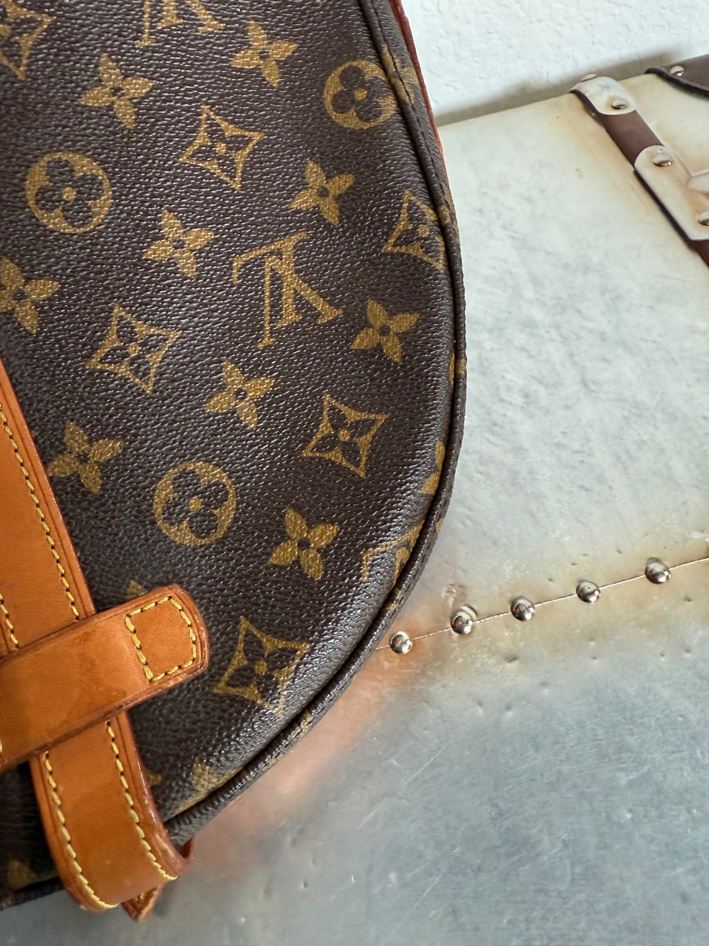 Pre-owned Authentic Louis Vuitton Chantilly GM Monogram Crossbody Bag
