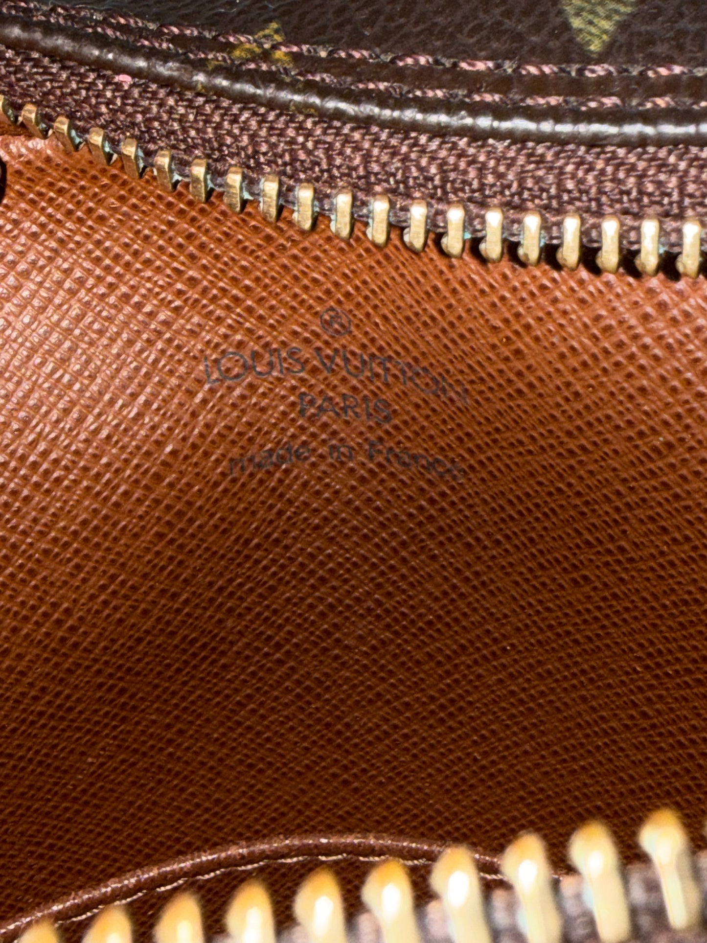 Pre-owned Authentic Louis Vuitton Amazon Monogram Crossbody Bag