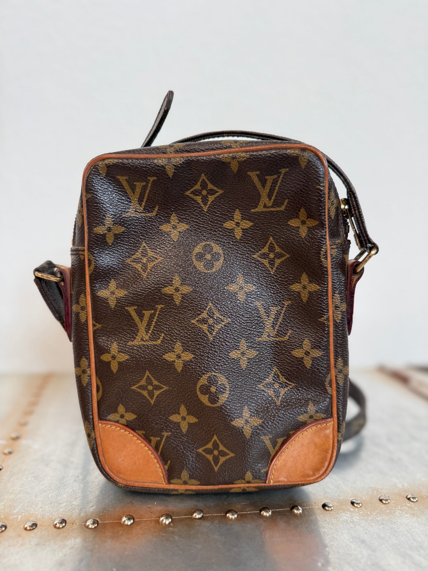 Pre-owned Authentic Louis Vuitton Danube Monogram Crossbody Bag