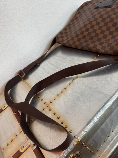 Pre-owned Authentic Brooklyn Mm Damier Ebene Crossbody Bag