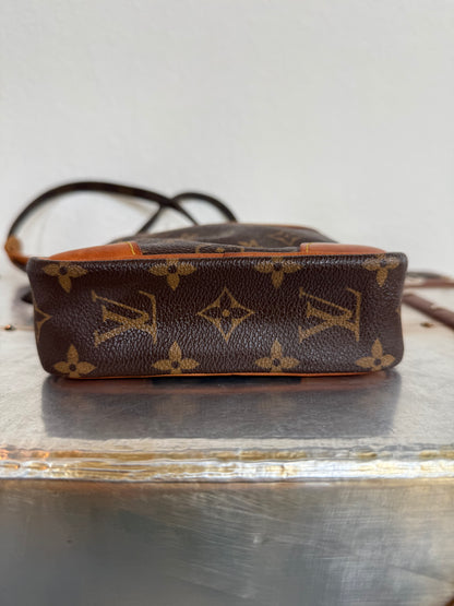 Pre-owned Authentic Louis Vuitton Danube Monogram Crossbody Bag