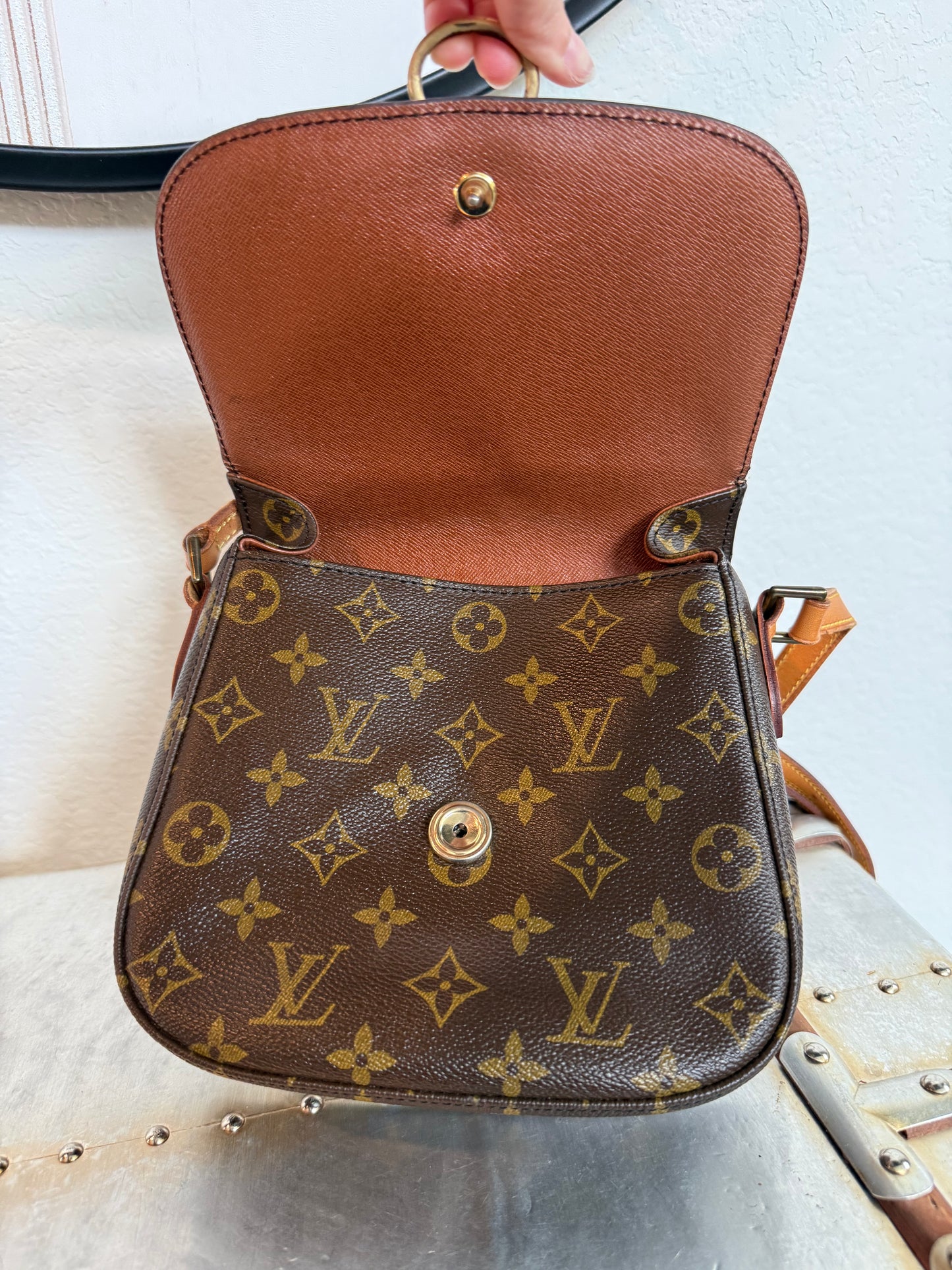 Pre-owned Authentic Louis Vuitton Saint Cloud MM Monogram Shoulder / Crossbody Bag